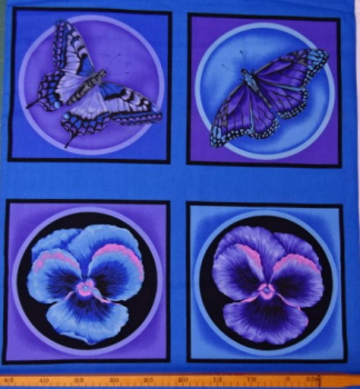 Patchworkstoff Schmetterlinge Blüten auf blau PANEL ca. 59cm