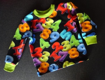 Jersey digitalprint farvede tal på sort baggrund